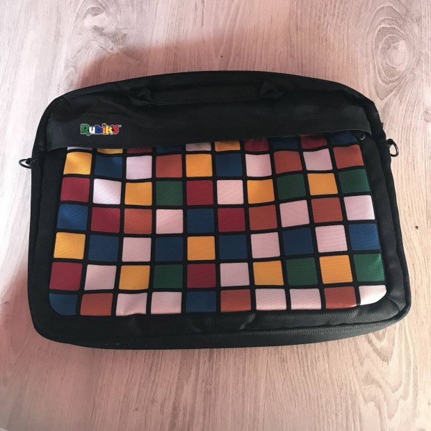 Rubik laptop tska