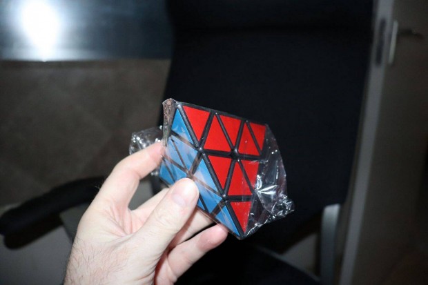 Rubik pyramid 3x3 gyors mret 98*98*98 mm 3000 Ft