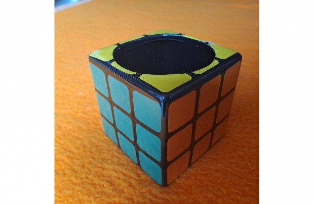 Rubik's - Rubik kocka formj bgre