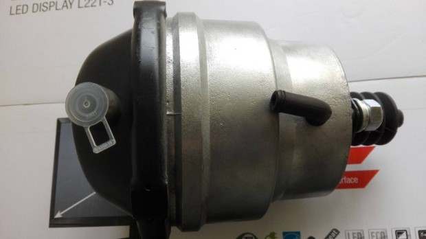 R�g�er�t�rol� Ivec�ra �s Merc�desre val�