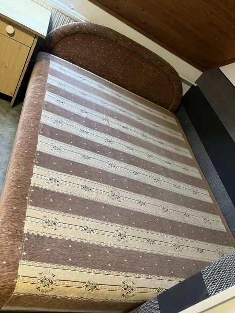 Rugs franciagy