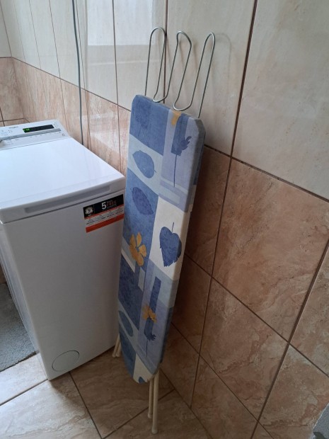 Ruha szrit s vasal lv.