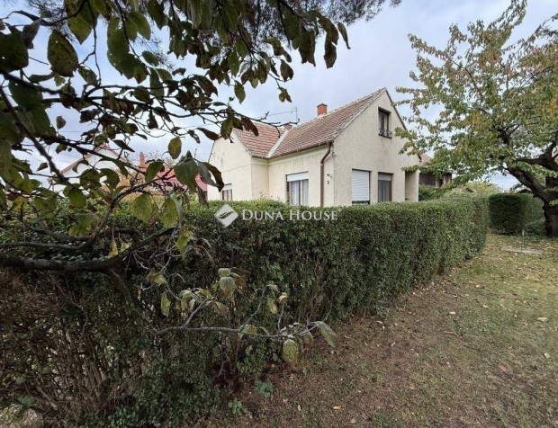 Rumi 114 nm-es h�z elad� #5153074