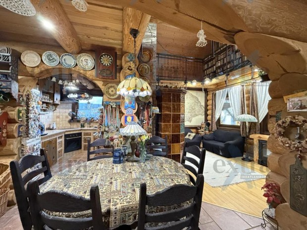 Rusztikus csoda �jszegeden