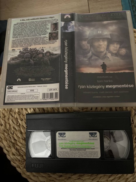 Ryan kzlegny megmentse vhs m