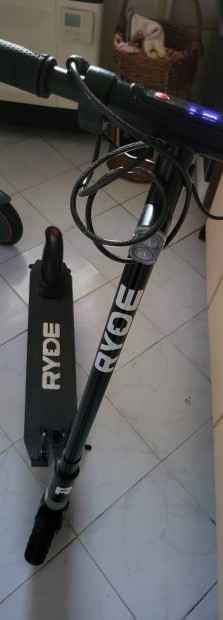 Ryde 8 elektromos roller