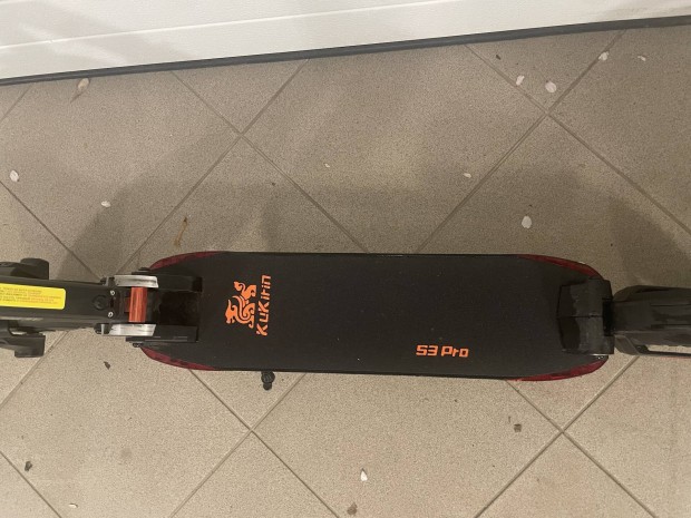 S3 pro kuggo kirrin e roller 