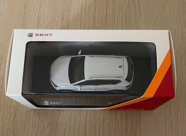 SEAT Ateca 1:43 arny eredeti modellaut