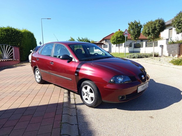 SEAT Cordoba 1.4 16V Signo 79e Km!