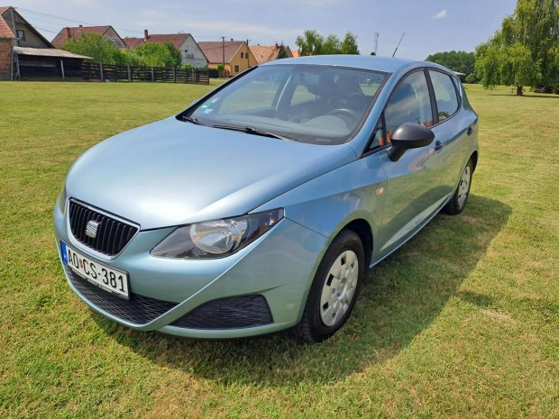 SEAT Ibiza 1.2 12V Reference Klima. végig vezet...