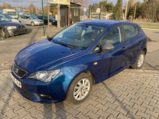 SEAT Ibiza 1.2 TSI Reference alufelni. tempomat...