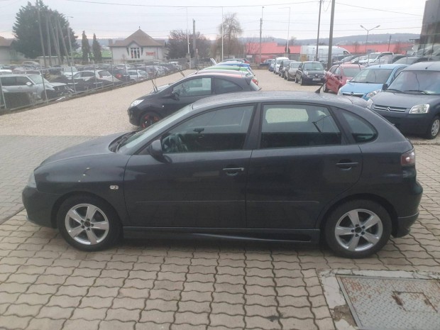 SEAT Ibiza 1.4 16V Reference 153000km klima 1tulaj