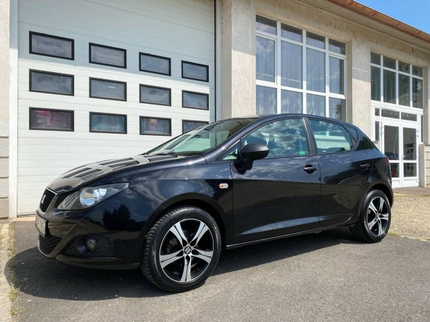 SEAT Ibiza 1.4 16V Reference Trio 160 ezer Km -...