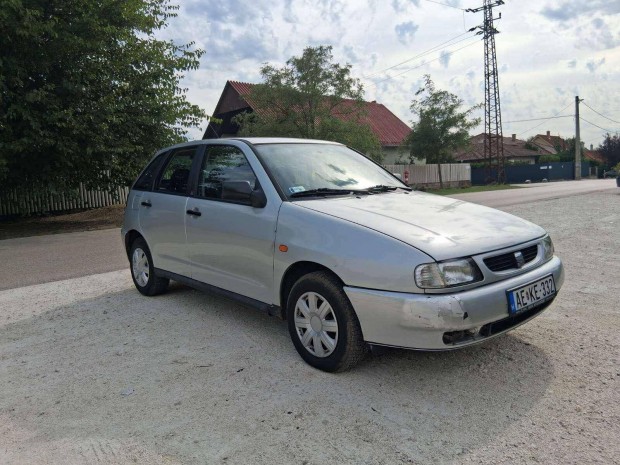 SEAT Ibiza 1.4 16V Stella