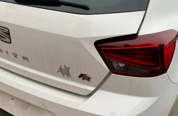 SEAT Ibiza 5 Kalaptartó , Gyári (5 ajtós) (2017- )