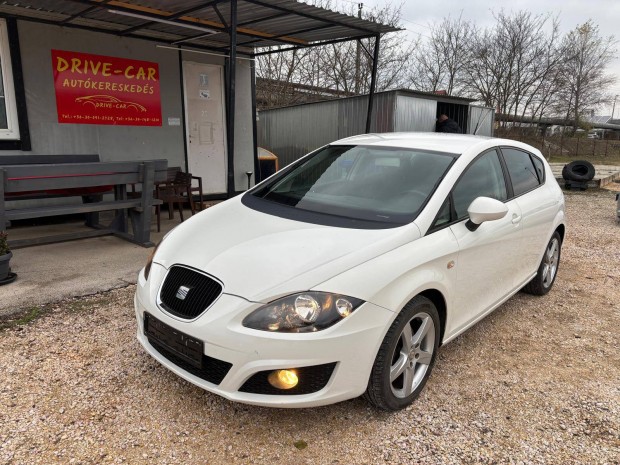 SEAT Leon 1.4 Entry EU5 White Edition Megk�m�lt