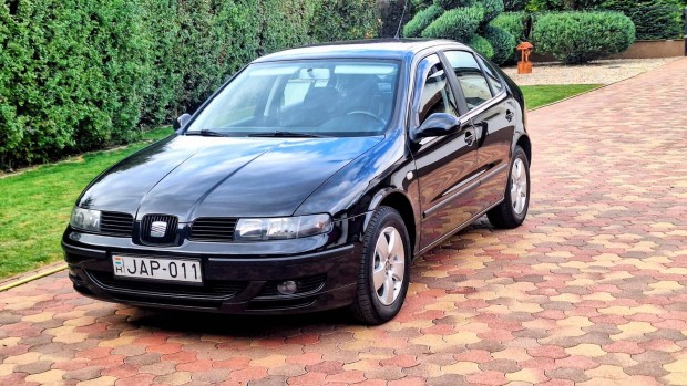 SEAT Leon 1.6 16V Sportline Jó állapotban! 2 fr...