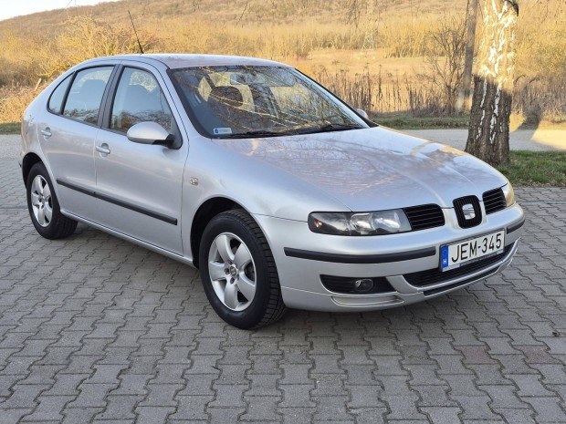 SEAT Leon 1.6 16V Stella