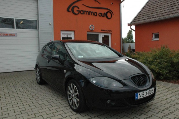 SEAT Leon 2.0 PD TDI Stylance DSG Szervzknyv....