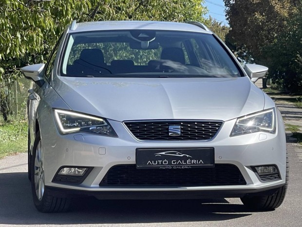 SEAT Leon ST 2.0 TDi Xcellence DSG LED -- Navig...