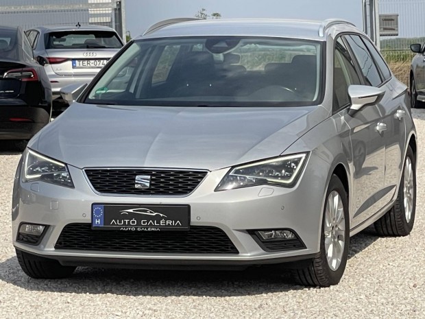 SEAT Leon ST 2.0 TDi Xcellence DSG LED -- Navig...