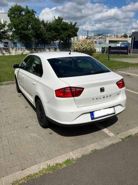 SEAT Toledo 1.6 CR TDI Style (tempomat, ülés fűtés, tolatóradar, BT)