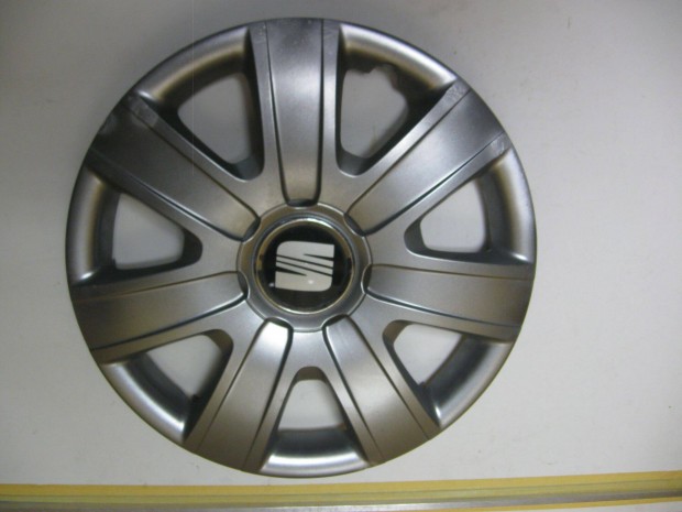 SEAT gyri 14" dsztrcsa kaphat !