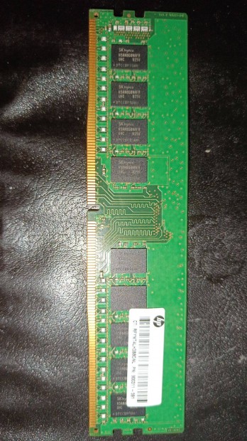 SK Hynix 16GB, DDR4 ECC, 2400Mhz (HMA82GU7AFR8N-UH)
