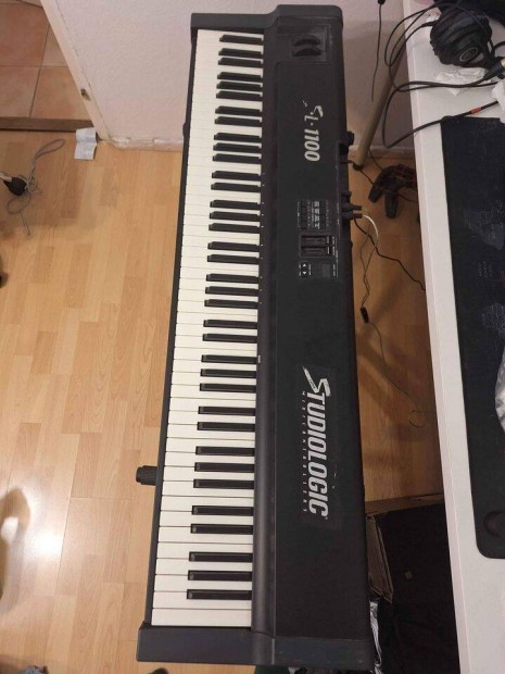 SL1100 studiologic midi billentyzet