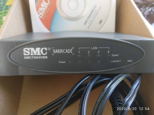 SMC 7004VBR Router elad 