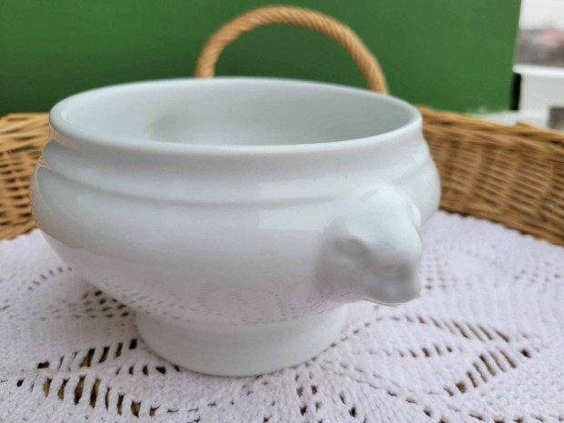 SPM Walkre porceln oroszlnfejes leveses cssze