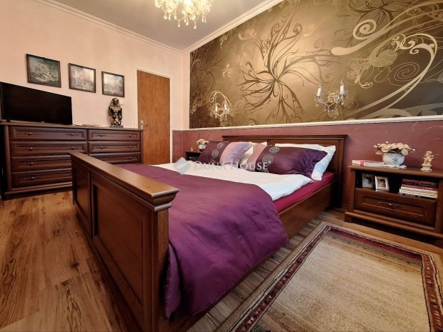 ST�LUSOS CSAL�DI H�Z AZ ELEGANCIA JEGY�BEN!