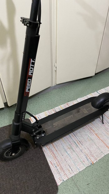 ST 12 elektromos roller