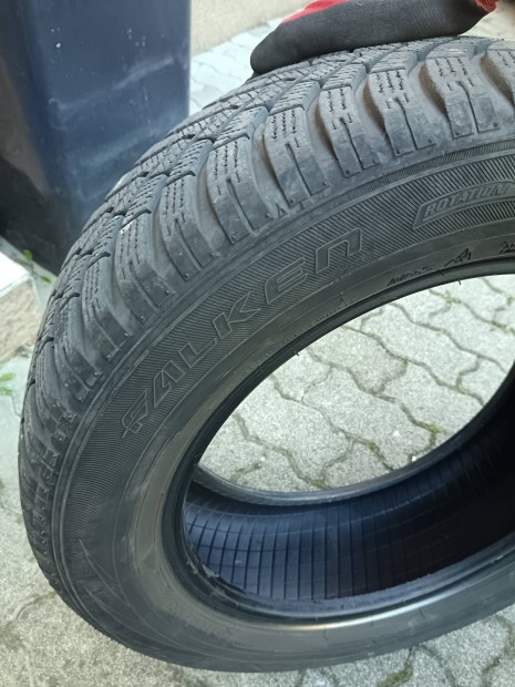 SUV tli gumi