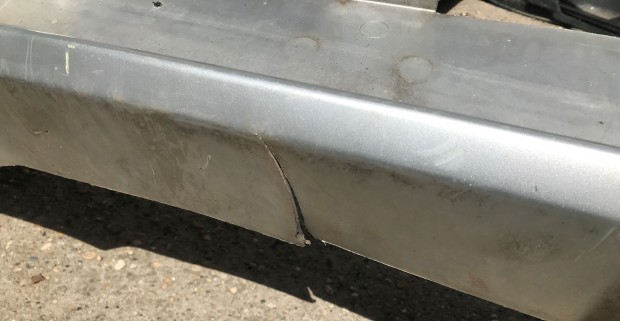 SUZUKI SWIFT 1993-2004 Hátsó Lökhárító Enyhén sérült eladó