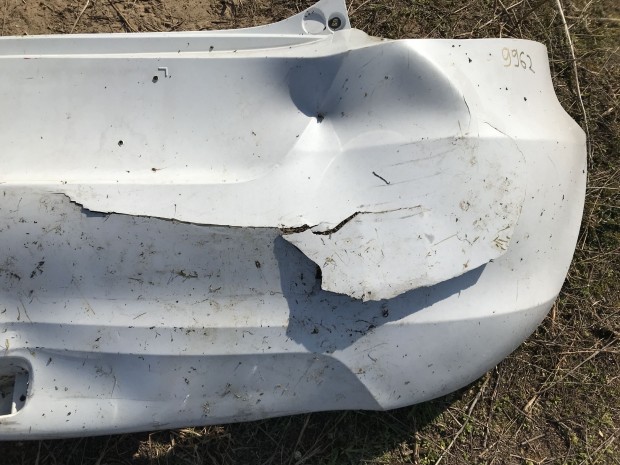 SUZUKI SX4 2006-2012 Hátsó Lökhárító Enyhén sérült eladó