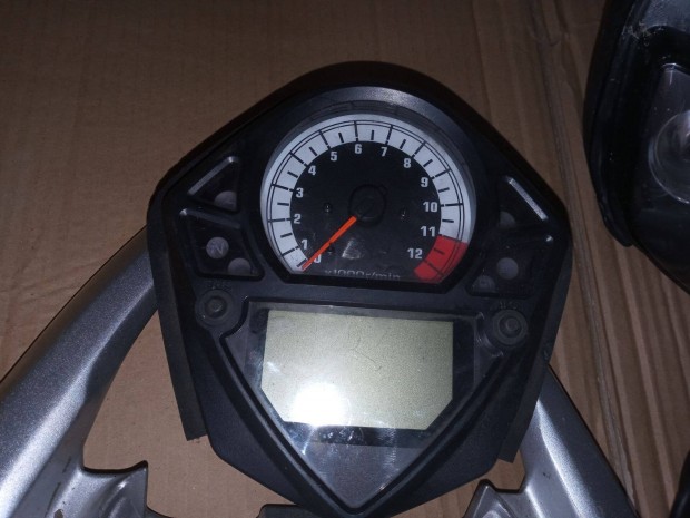 SV 650 alkatrész 03 km óra