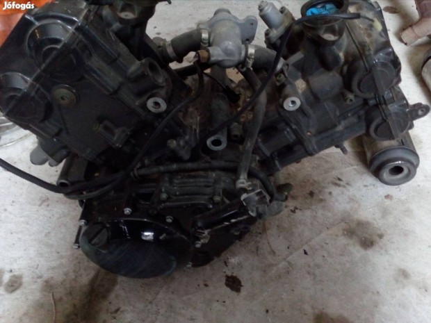 SV 650 alkatrész , motorblokk 99