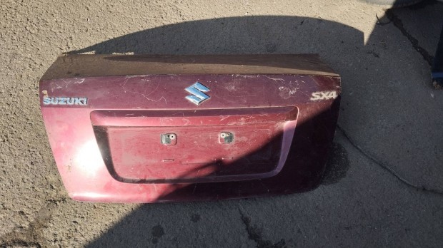 SX4 Sedan csomagtér ajtó
