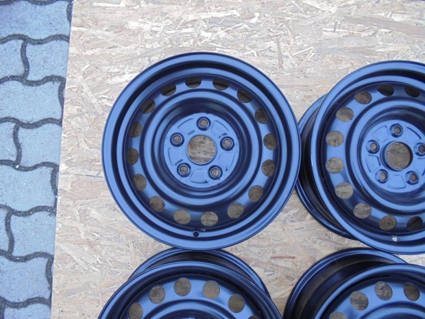 SX4-es új 5 x 114.3-as gyári lemezfelni eladó