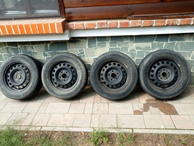 SX4 tli gumi garnitra 195/65R15