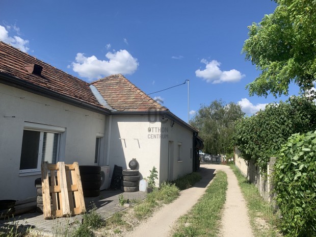 SZ�RAZR�T SZ�V�BEN - M�K�D� GUMISZERV�Z V�LLALKOZ�S -IRODA, �ZLET MIN