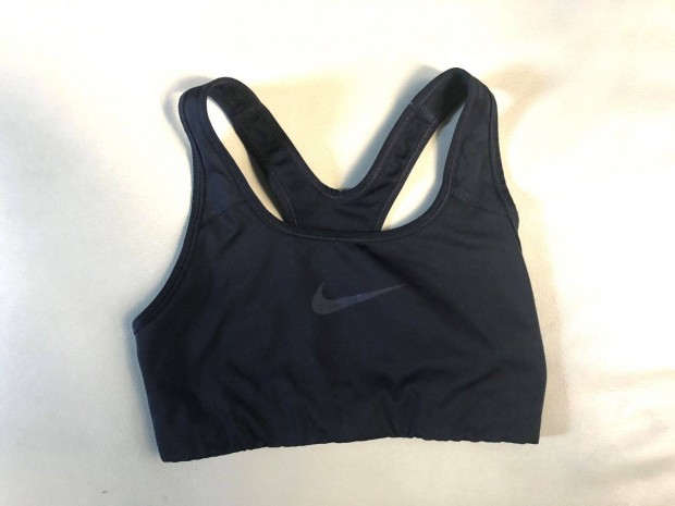 S/36-s Nike sport melltart