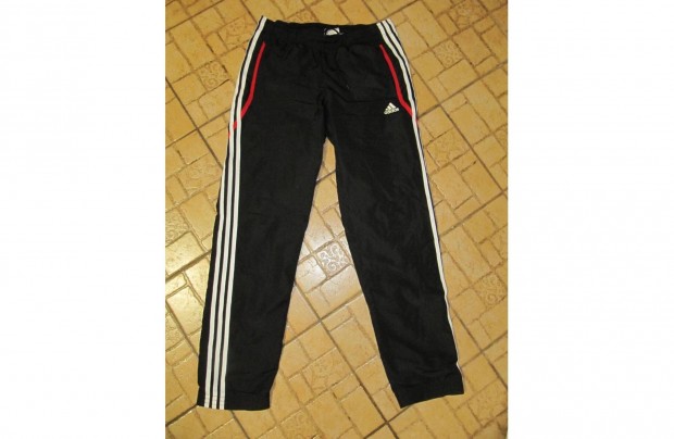 S-es Adidas jogging als