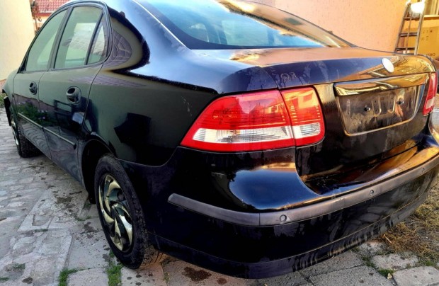 Saab 9-3 jobbkormányos alkatrésznek eladó. Nincs motor + váltó