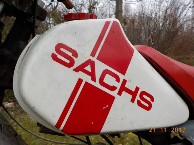 Sachs TC 50 oldtimer endrra gyri fnyezs benzintank