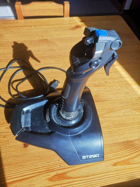 Saitek ST290 joystick