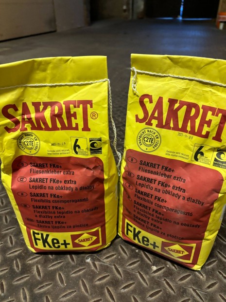 Sakret FKe+ flexibilis csemperagaszt (5 kg)