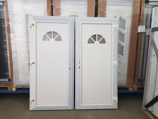 Salamanca bej�rati ajt� Ingyen sz�ll�tva -