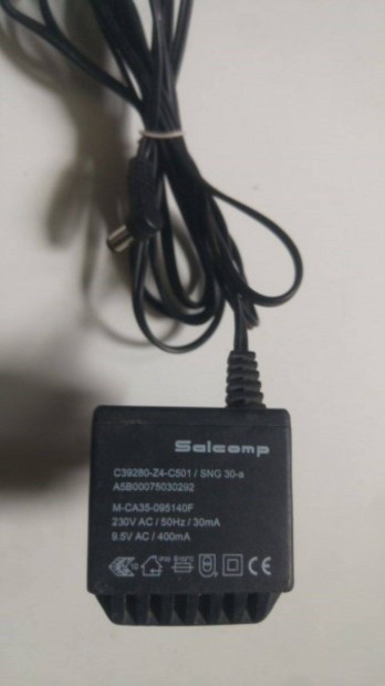 Salcomp adapter AC 9, 5V / 400mA a kpeken lthat mkd llapotban e